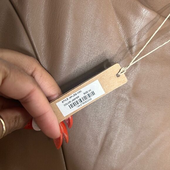 Skims Faux Leather Seamed Bootcut Pants NWT - Picture 4 of 5